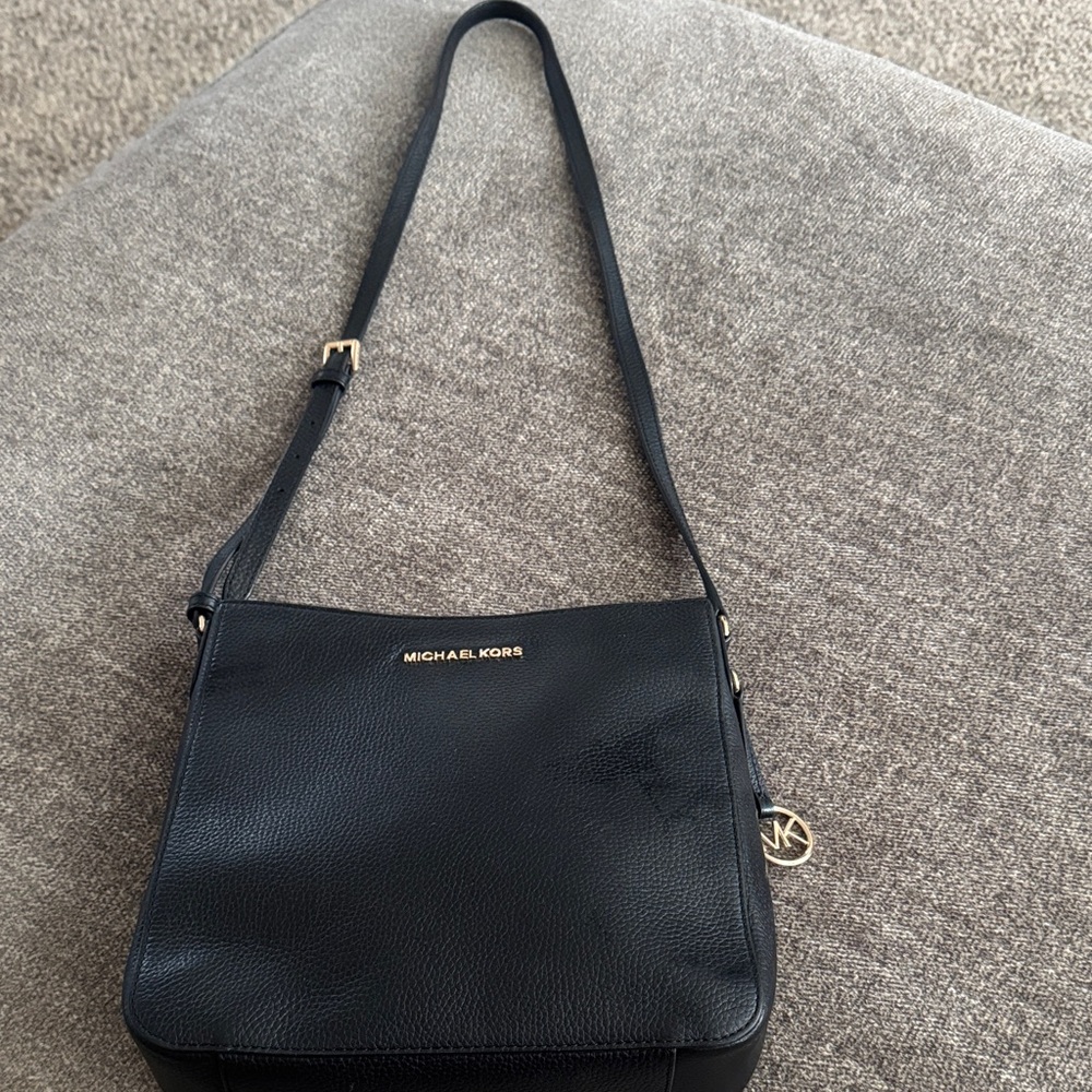 Michael Kors Elegant Black Crossbody Bag